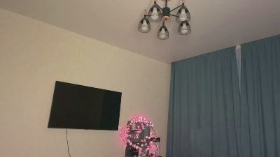 LindseyWatah live cam on Cam4