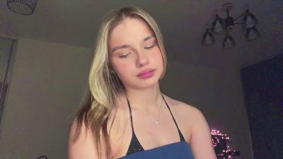 LindseyWatah live cam on Cam4