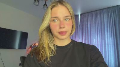 LindseyWatah live cam on Cam4