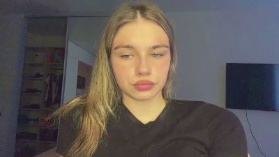 LindseyWatah live cam on Cam4