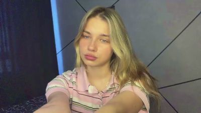 LindseyWatah live cam on Cam4