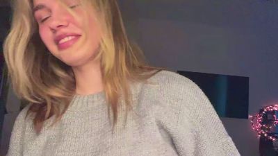 LindseyWatah live cam on Cam4