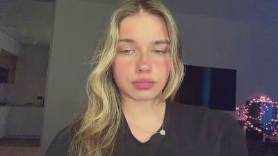LindseyWatah live cam on Cam4