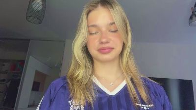 LindseyWatah live cam on Cam4