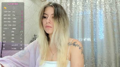 LindyBarthe live cam on Cam4