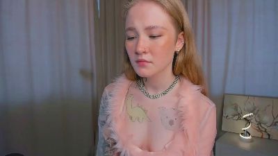 LinhMadeiros live cam on Cam4