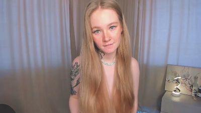 LinhMadeiros live cam on Cam4