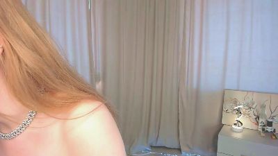 LinhMadeiros live cam on Cam4