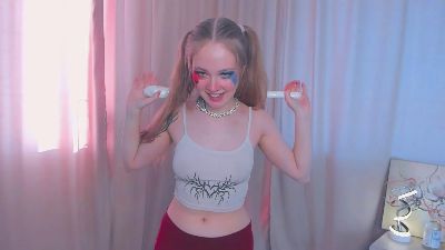 LinhMadeiros live cam on Cam4