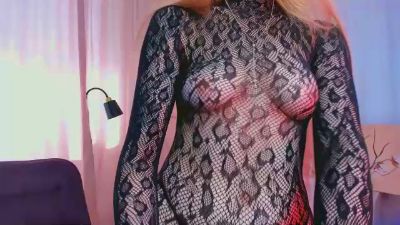 LinhMadeiros live cam on Cam4