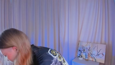LinhMadeiros live cam on Cam4