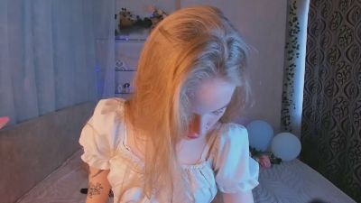 LinhMadeiros live cam on Cam4