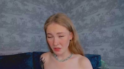 LinhMadeiros live cam on Cam4