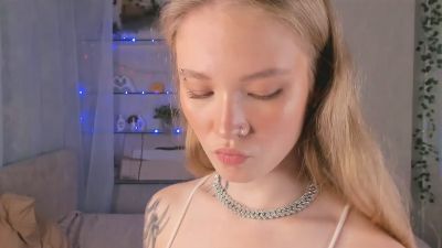 LinhMadeiros live cam on Cam4