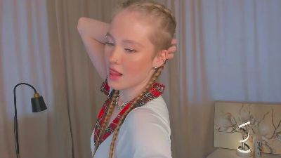 LinhMadeiros live cam on Cam4