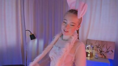 LinhMadeiros live cam on Cam4