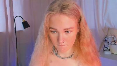 LinhMadeiros live cam on Cam4