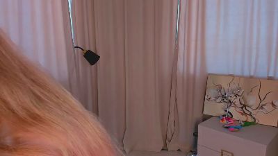 LinhMadeiros live cam on Cam4