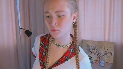 LinhMadeiros live cam on Cam4