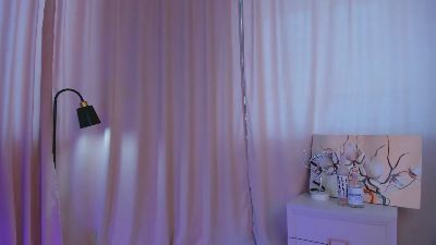 LinhMadeiros live cam on Cam4