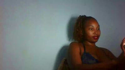 Linne live cam on Cam4