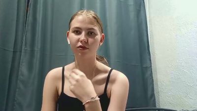 LinneaAndrae live cam on Cam4