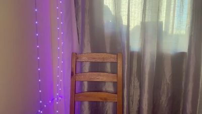 LinnieBergdorf live cam on Cam4
