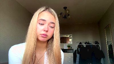 LinseyBolvin live cam on Cam4