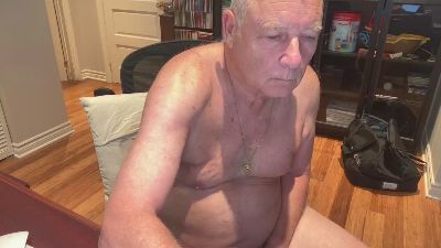 Lion3880 live cam on Cam4