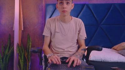 LionFoster live cam on Cam4