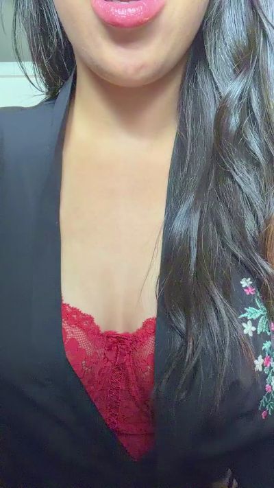 LioraLuxeX live cam on Cam4