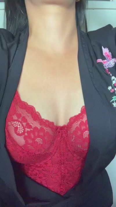 LioraLuxeX live cam on Cam4