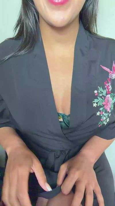LioraLuxeX live cam on Cam4