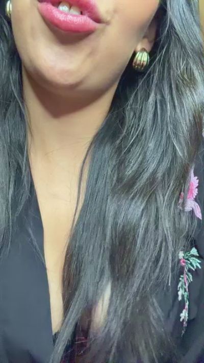 LioraLuxeX live cam on Cam4