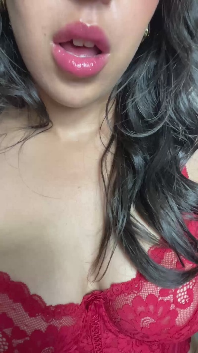 LioraLuxeX live cam on Cam4