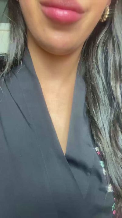 LioraLuxeX live cam on Cam4