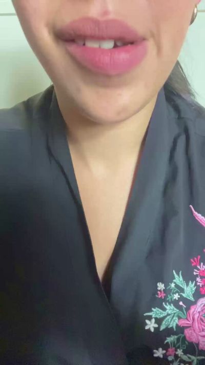 LioraLuxeX live cam on Cam4