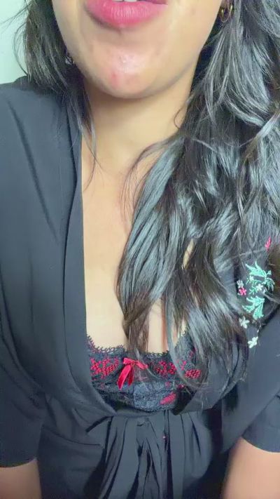 LioraLuxeX live cam on Cam4