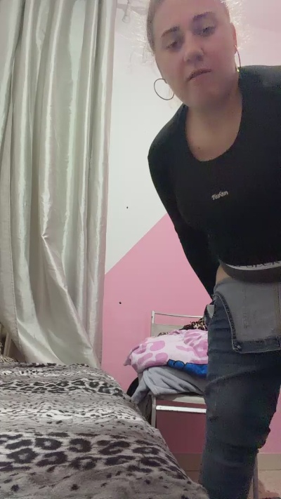 Lipshoney live cam on Cam4