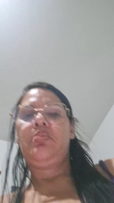 LirioBr live cam on Cam4