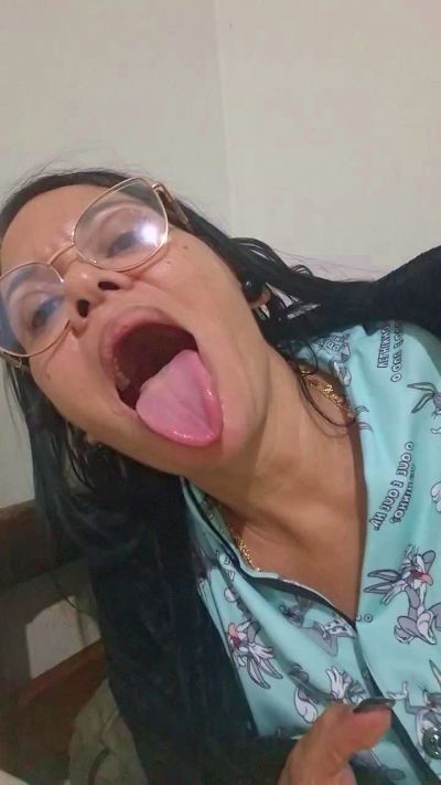 LirioBr live cam on Cam4