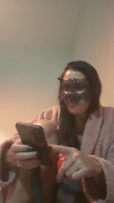 LirioBr live cam on Cam4