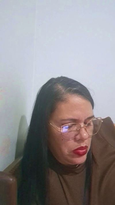 LirioBr live cam on Cam4