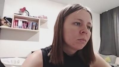 LisaBrackley live cam on Cam4