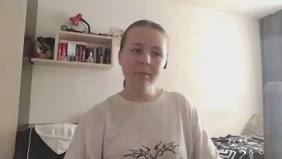 LisaBrackley live cam on Cam4