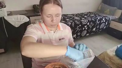 LisaBrackley live cam on Cam4