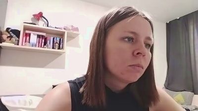 LisaBrackley live cam on Cam4