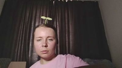 LisaBrackley live cam on Cam4