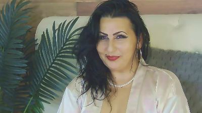 LisaMaze live cam on Cam4