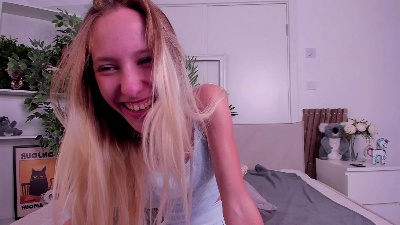 Lisa_Bunny live cam on Cam4